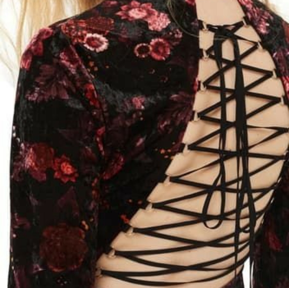 TOP shop Ring Lace Up Floral Velvet Skater Dress - Picture 3 of 10